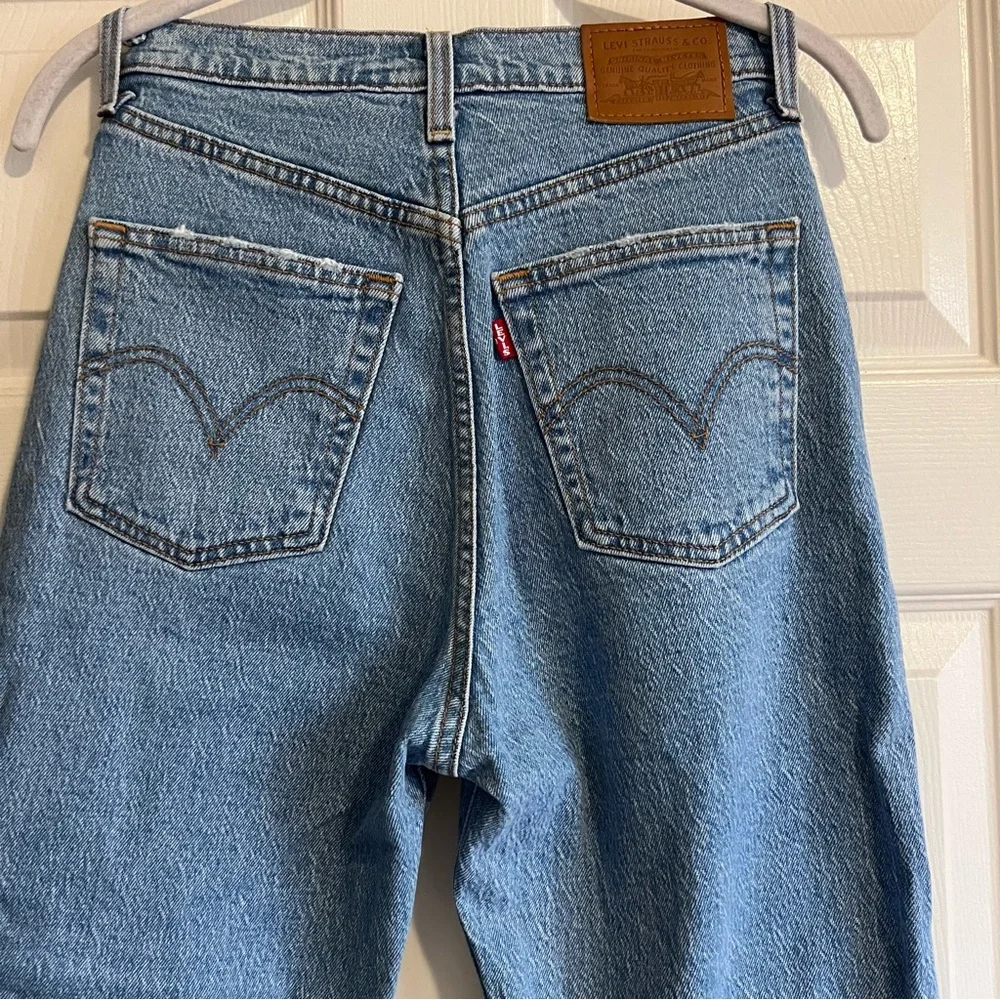 Levi’s Premium Ribcage Straight Ankle - Picture 4 of 6